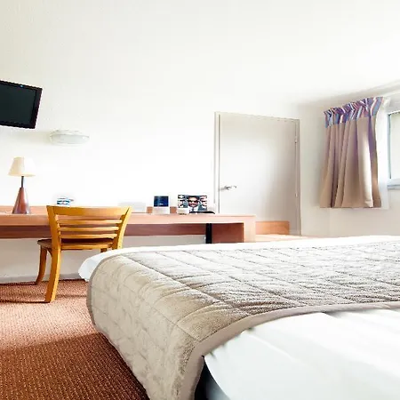 Sure By Western Calais Tunnel S/ Manche 2* 콘켈