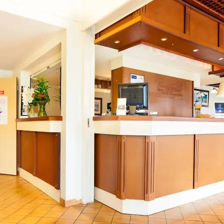 Sure By Western Calais Tunnel S/ Manche 2*