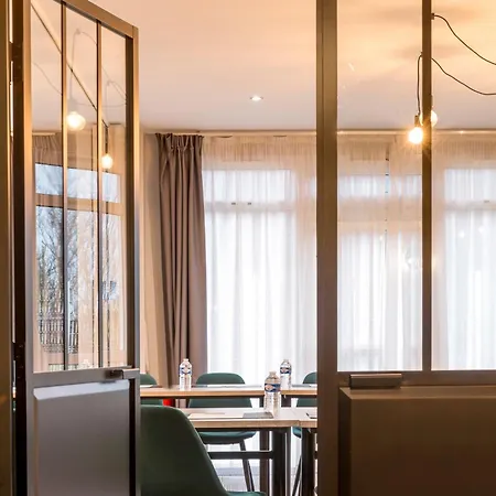 Sure By Western Calais Tunnel S/ Manche 호텔 콘켈