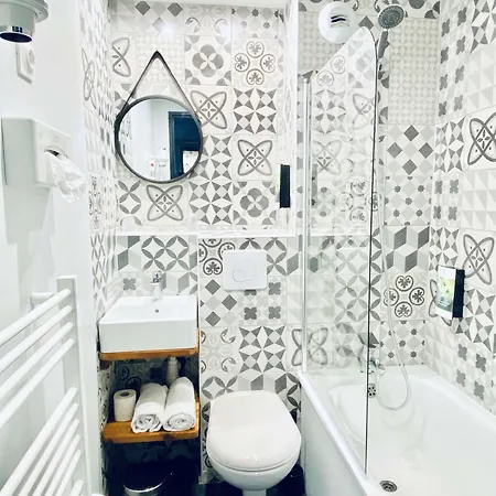 Sure By Western Calais Tunnel S/ Manche