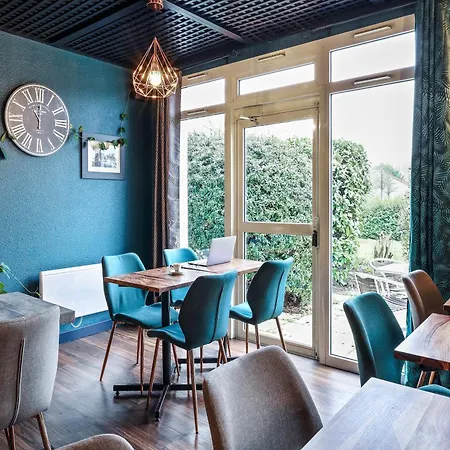 Sure By Western Calais Tunnel S/ Manche 호텔 2*