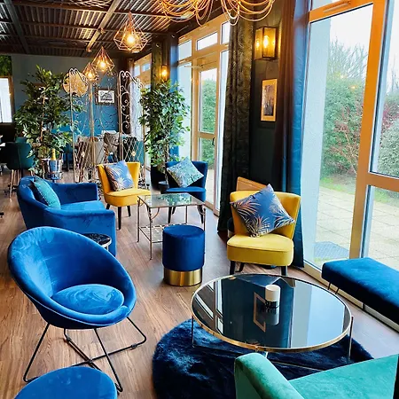 Hotel Sure By Western Calais Tunnel S/ Manche 2*