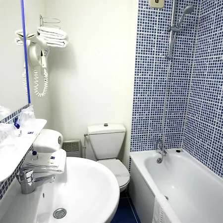 호텔 Sure By Western Calais Tunnel S/ Manche