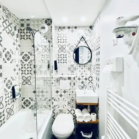 Sure By Western Calais Tunnel S/ Manche 2* Coquelles