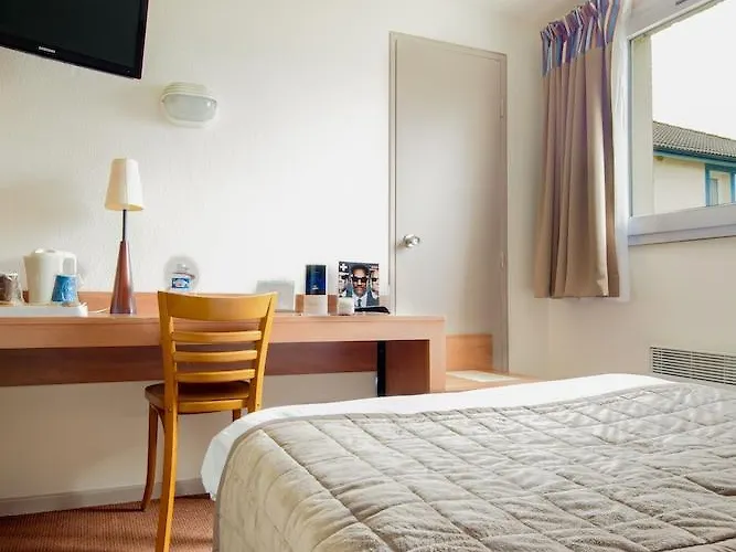 Sure By Western Calais Tunnel S/ Manche Coquelles