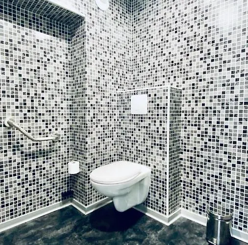 Sure By Western Calais Tunnel S/ Manche Hotel 2*