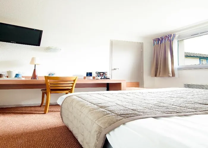 Sure By Western Calais Tunnel S/ Manche 2* Coquelles