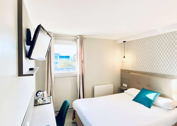 Sure By Western Calais Tunnel S/ Manche Hotel