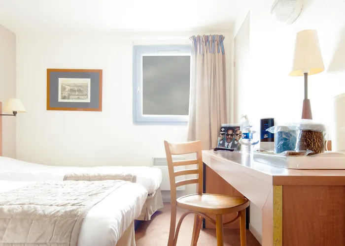 Sure By Western Calais Tunnel S/ Manche Hotel 2*