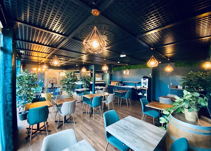 Sure By Western Calais Tunnel S/ Manche Hotel