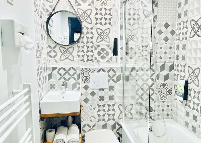 Sure By Western Calais Tunnel S/ Manche