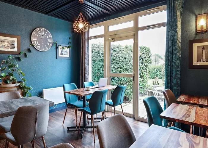 Sure By Western Calais Tunnel S/ Manche Hotel 2*