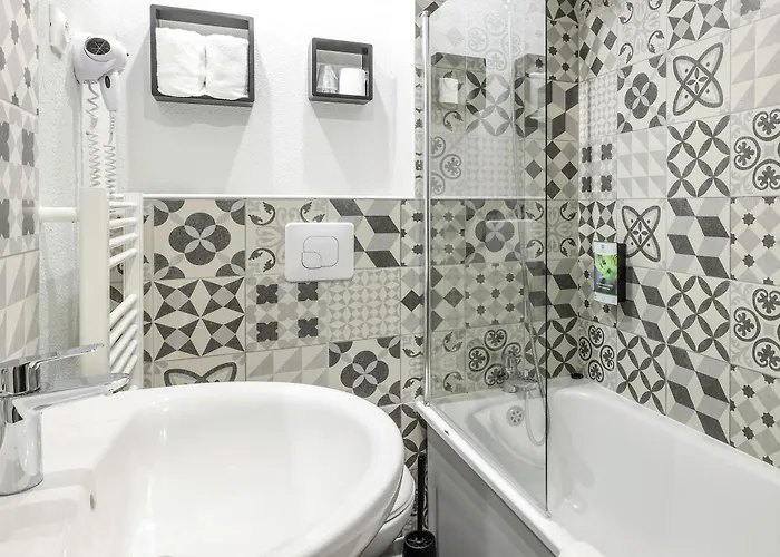 Sure By Western Calais Tunnel S/ Manche Coquelles