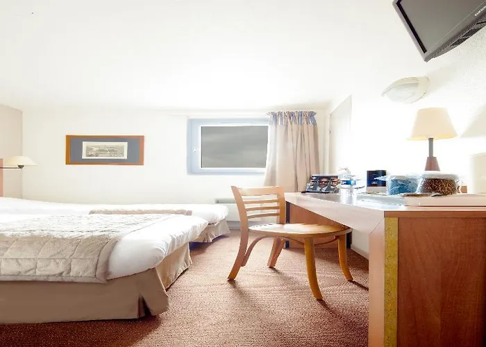 Sure By Western Calais Tunnel S/ Manche Hotel 2*