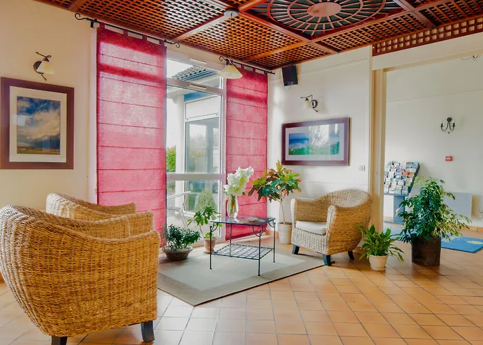 Hotel Sure By Western Calais Tunnel S/ Manche 2*